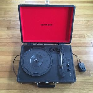 Crosley cruiser turntable suitcase (black/red)